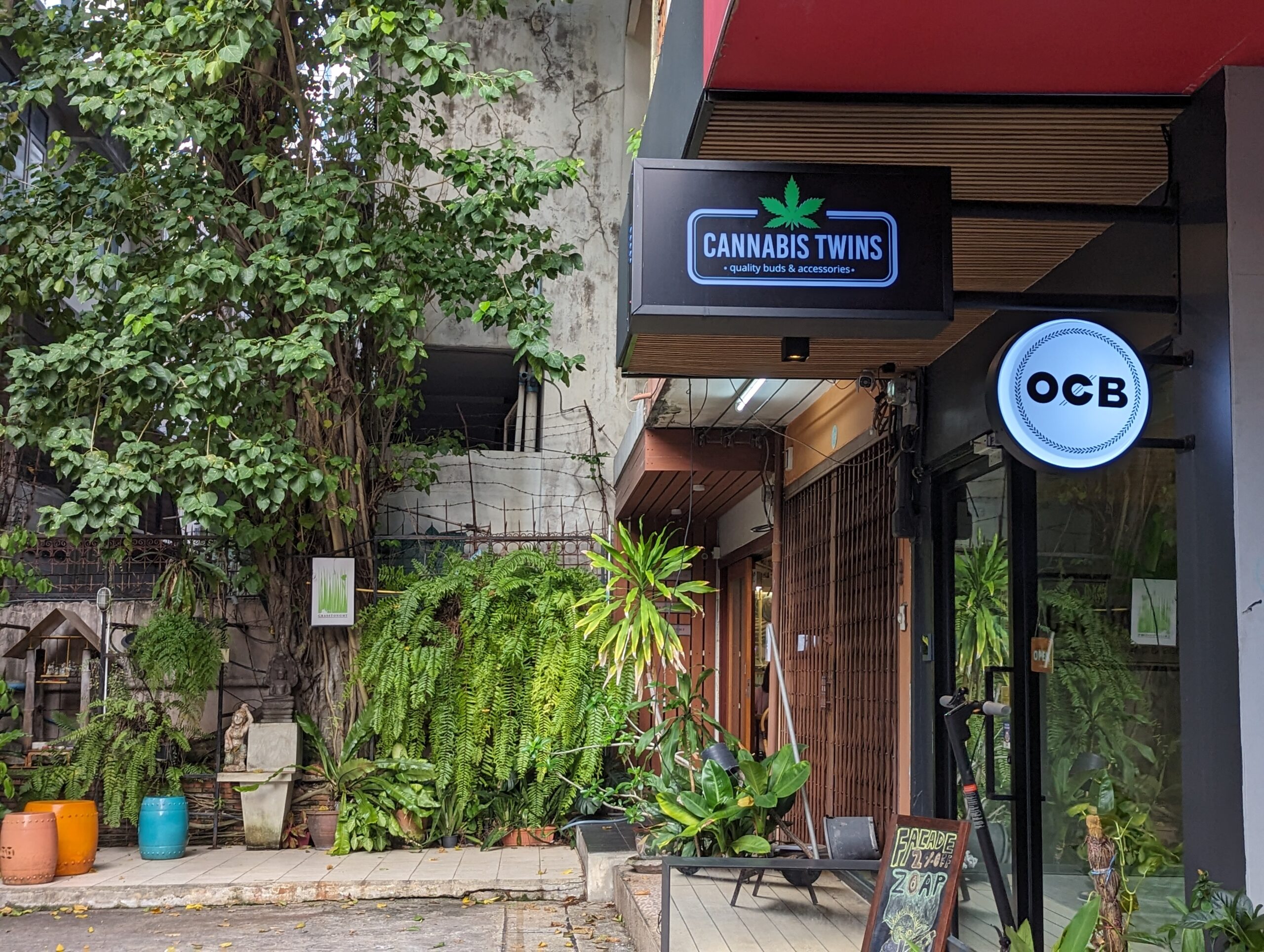 A photo of a weed shop near Lumphini Park in Bangkok, Thailand.